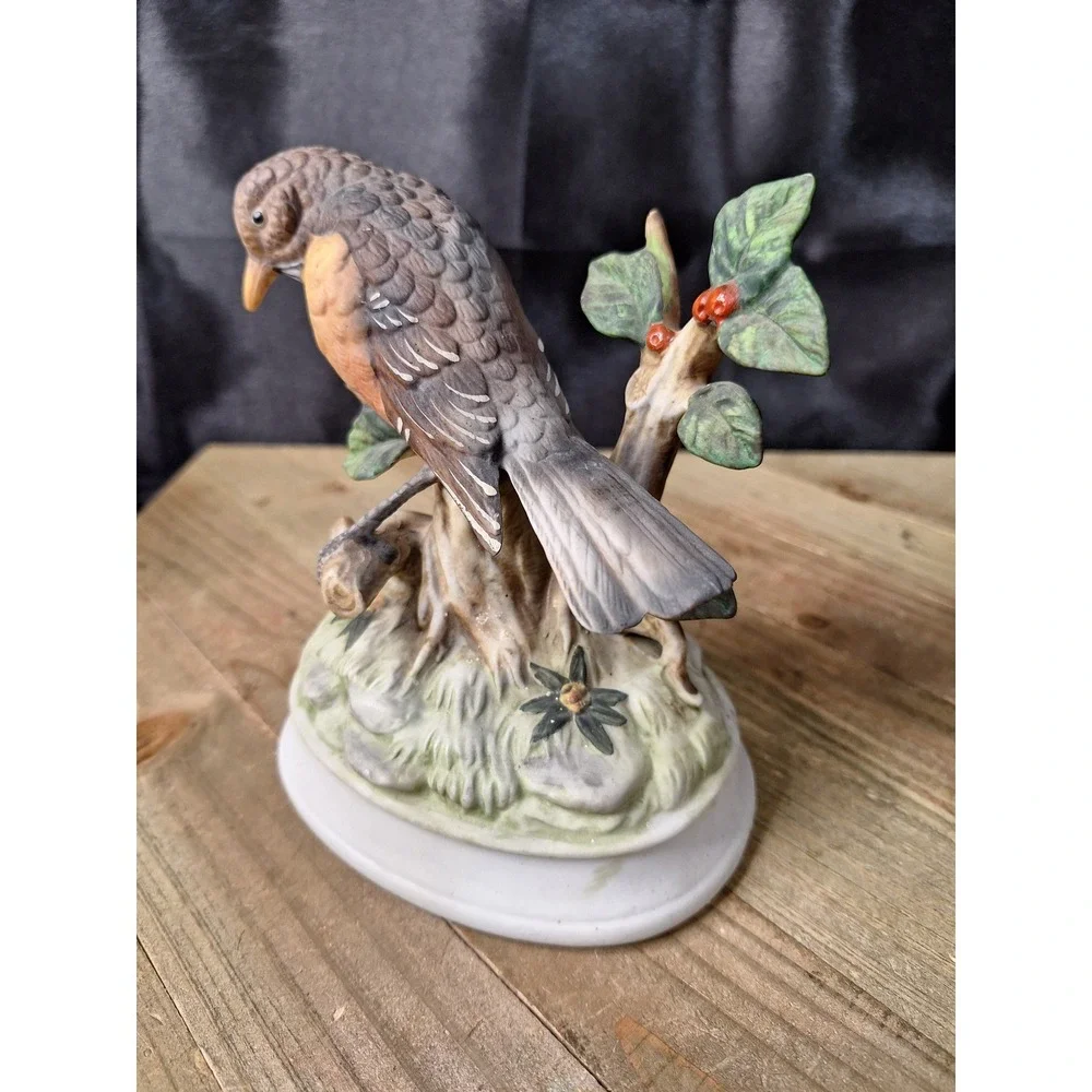 Vintage 1970s Working Gorham Porcelain Robin Music Box Figurine Hand Painted